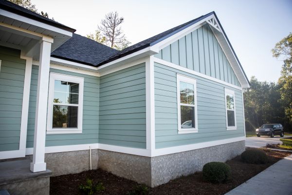 Damaged Siding Repair in Red Oak