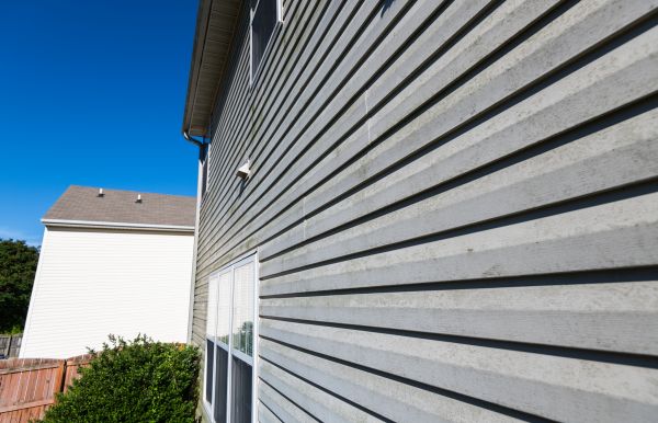 Vinyl Siding Panel Replacement in Red Oak