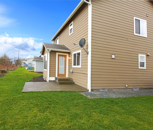 Clapboard Siding Repair in Red Oak